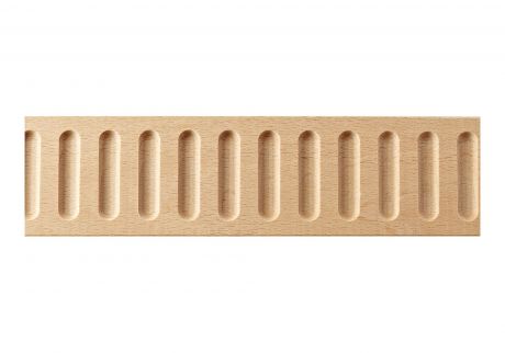 Flat fluted wood moulding