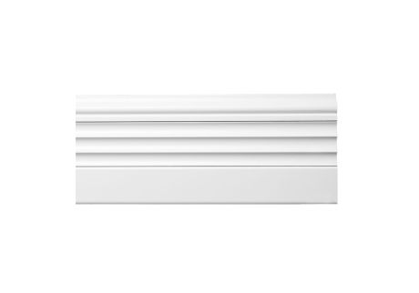 Decorative skirting wood moulding